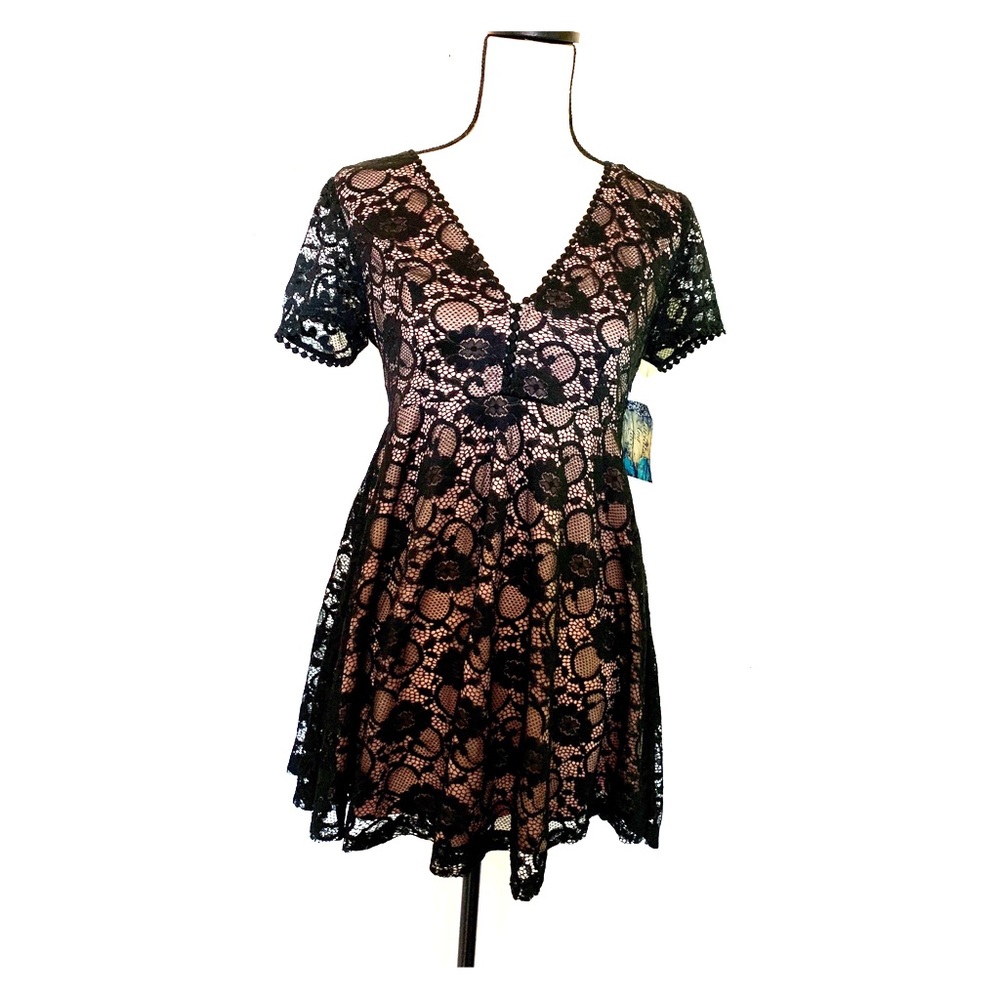 Black / pink champagne lace dress